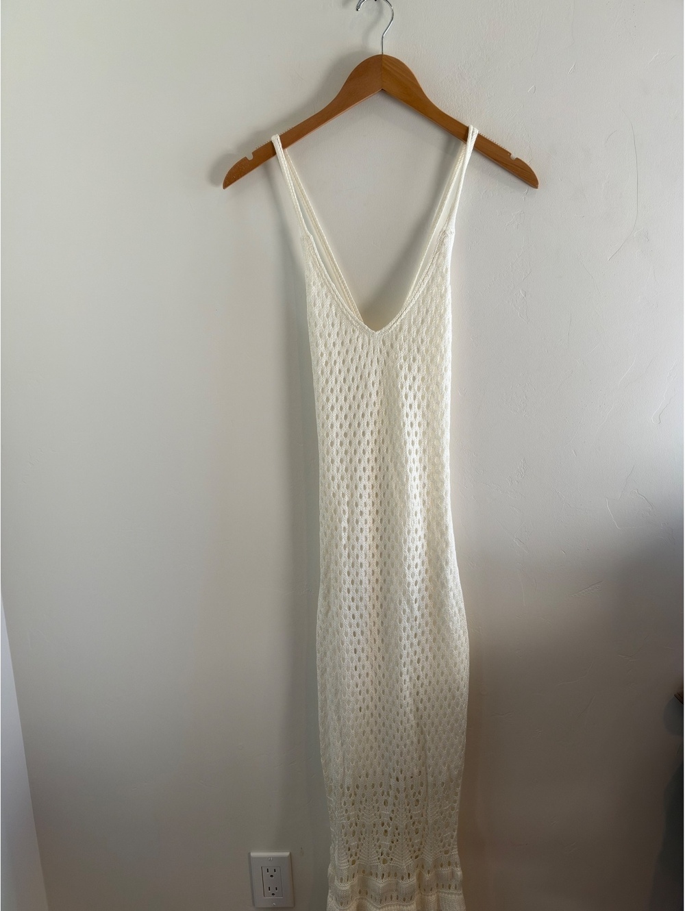 Venus White Crochet Knit Maxi Dress Size Small Open Back Beach Vacation